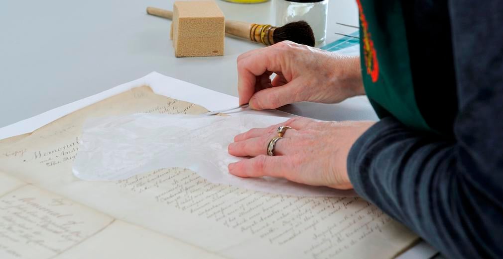 Conservation in the Royal Archives of the Georgian Papers